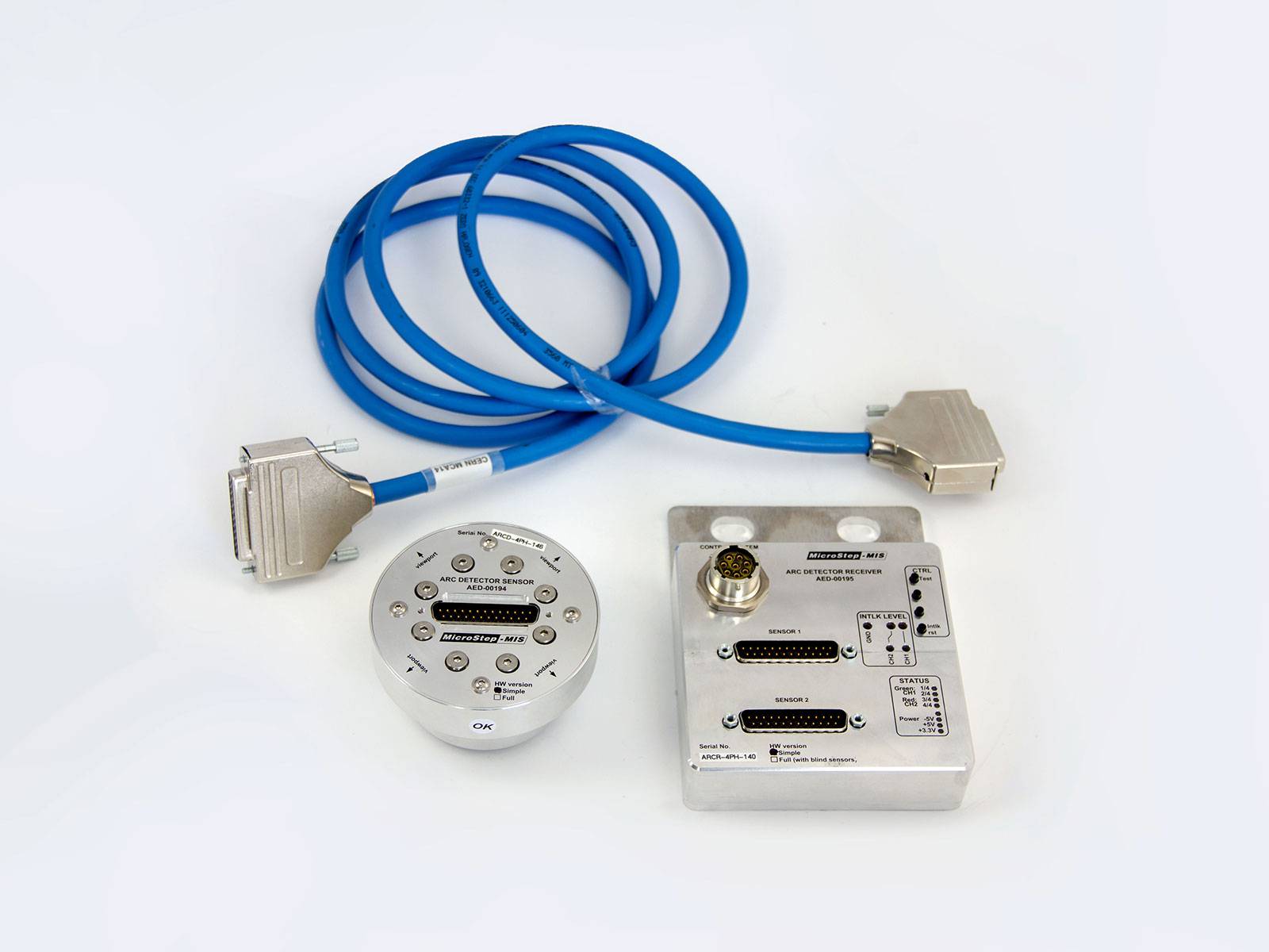 Front view of waveguide arc detector including the cable