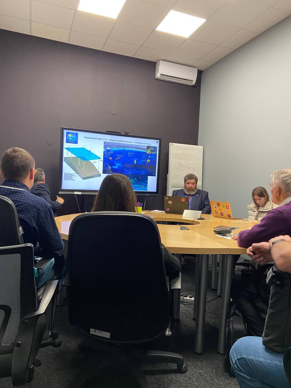 Секция "Фундаментальные и прикладные аспекты океанологии"